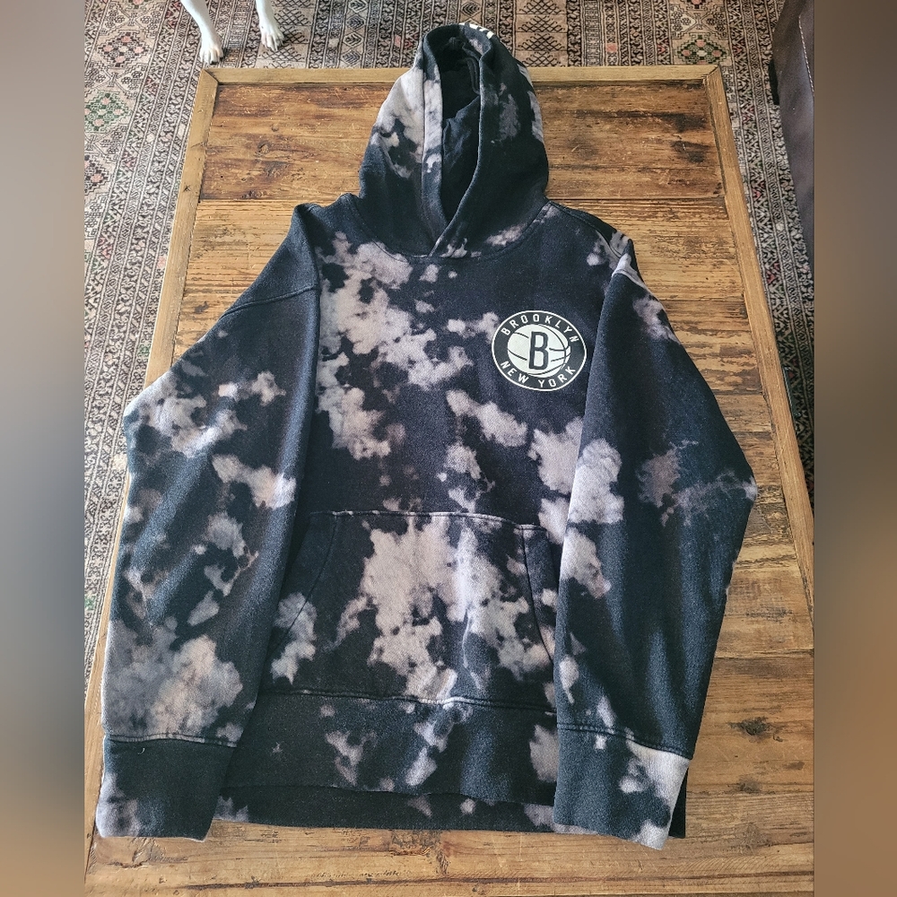 Brooklyn Nets Black Tie-Dye Men's Hoodie XS
